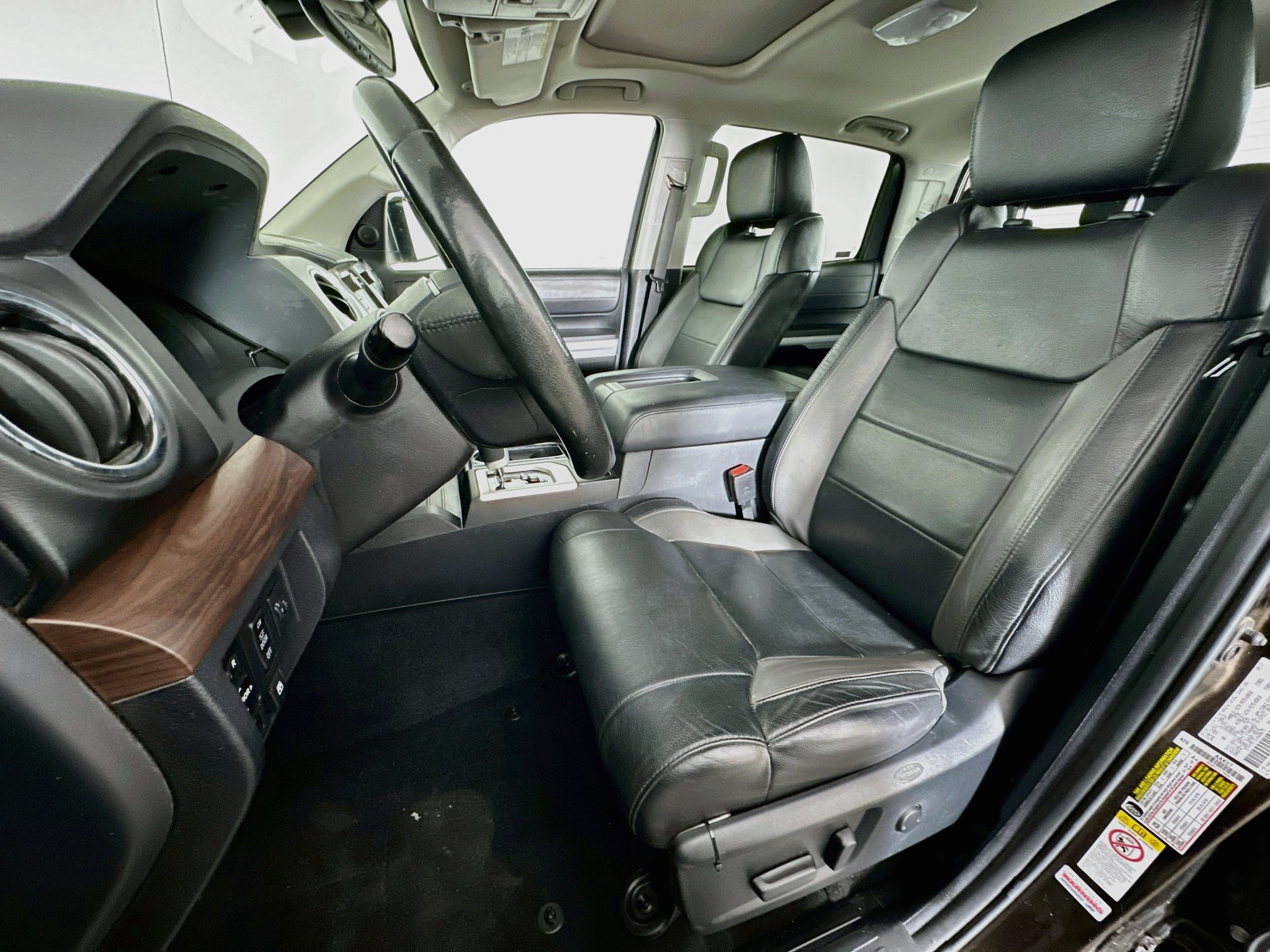 Used 2018 Toyota Tundra Limited w/ Limited Premium Package AWD/4WD image 13