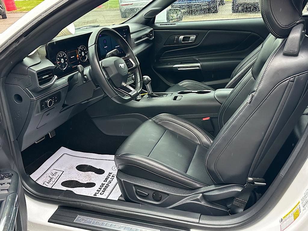 Used 2025 Ford Mustang Premium RWD image 11