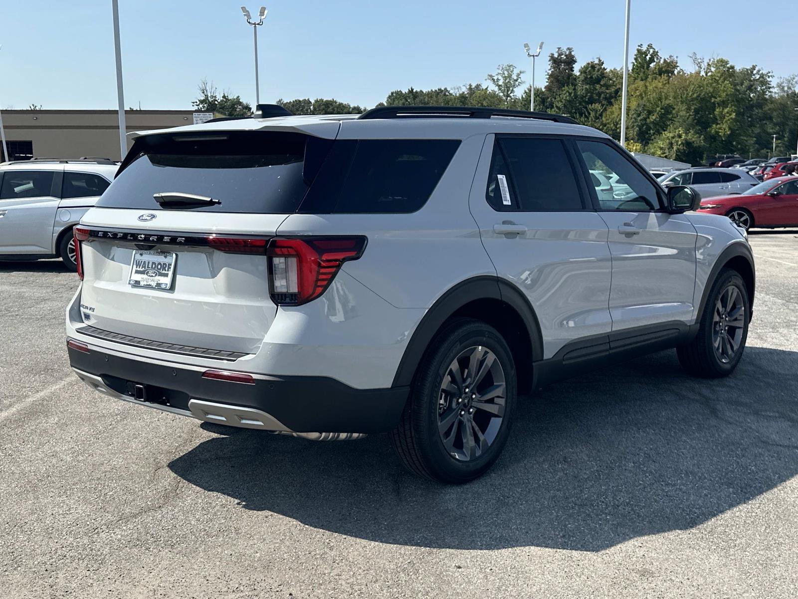 New 2027 Ford Explorer Active w/ Active Comfort Package AWD/4WD image 2