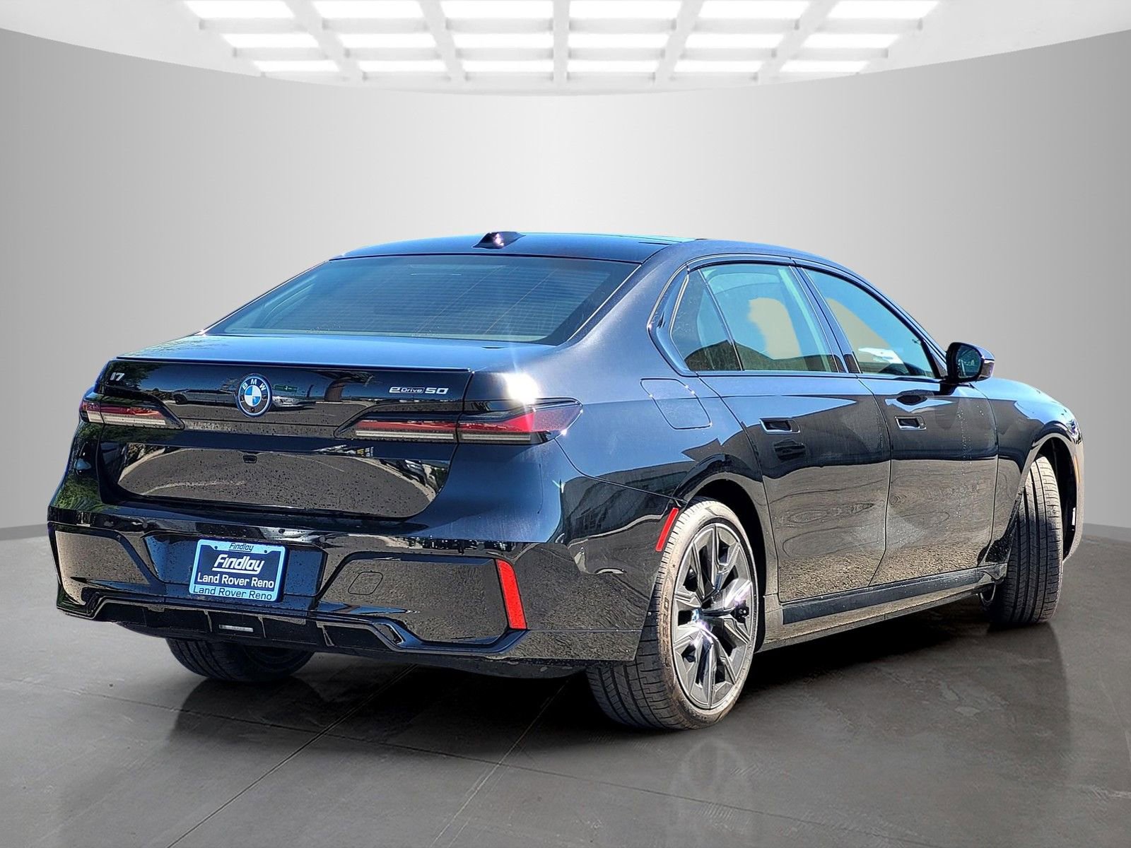 Used 2025 BMW i7 eDrive50 w/ M Sport Package RWD image 6