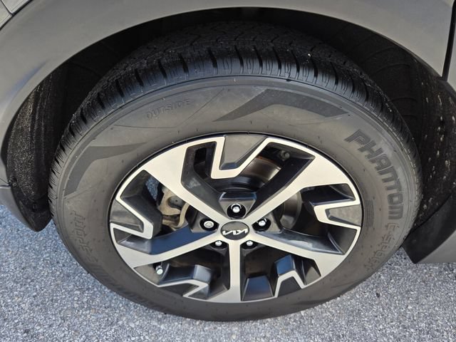 Used 2025 Kia Sportage EX w/ Premium Package FWD image 20