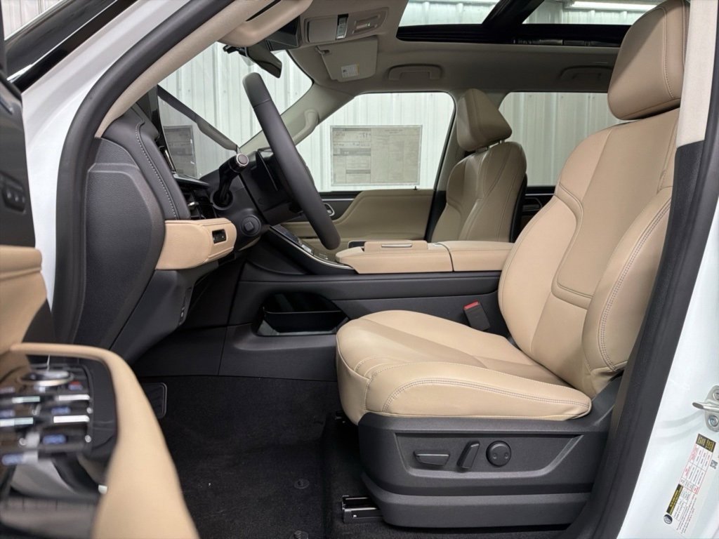 New 2026 INFINITI QX80 Pure image 15