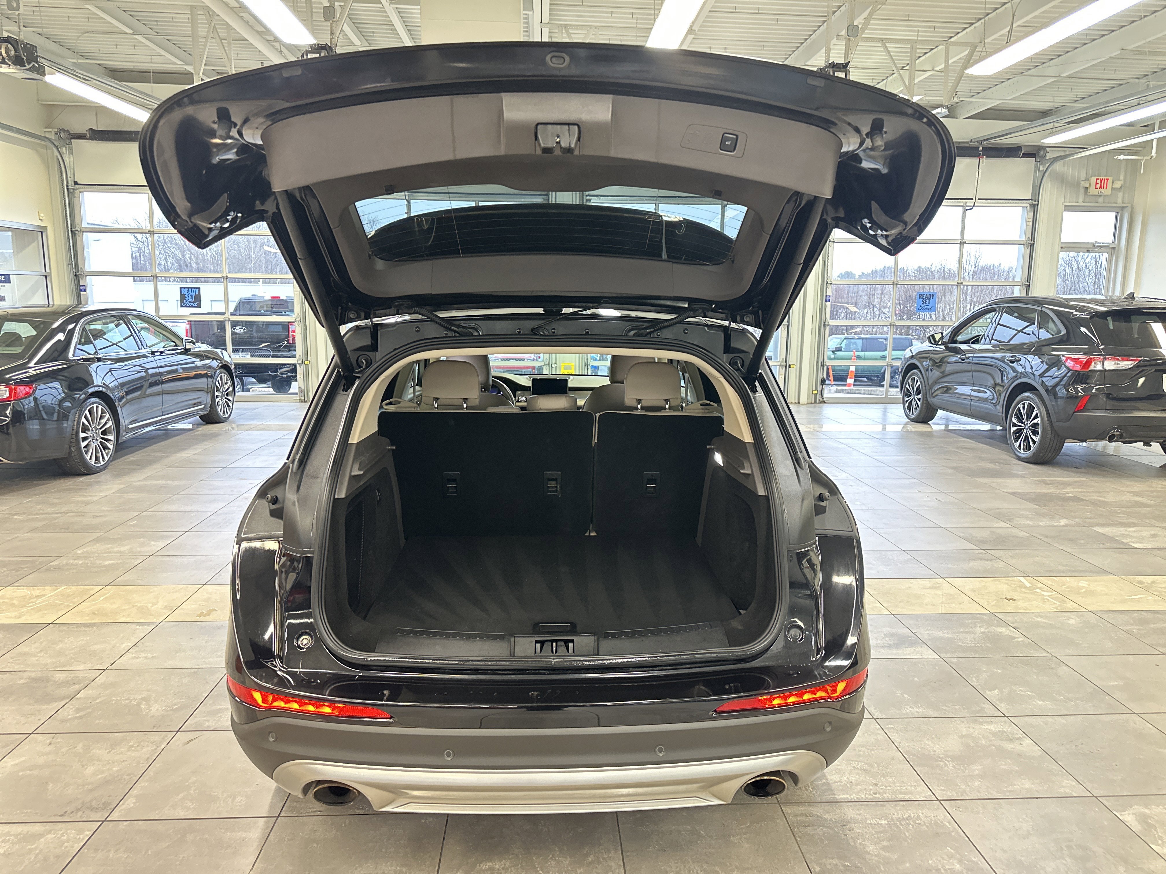 Used 2021 Lincoln Corsair AWD image 23