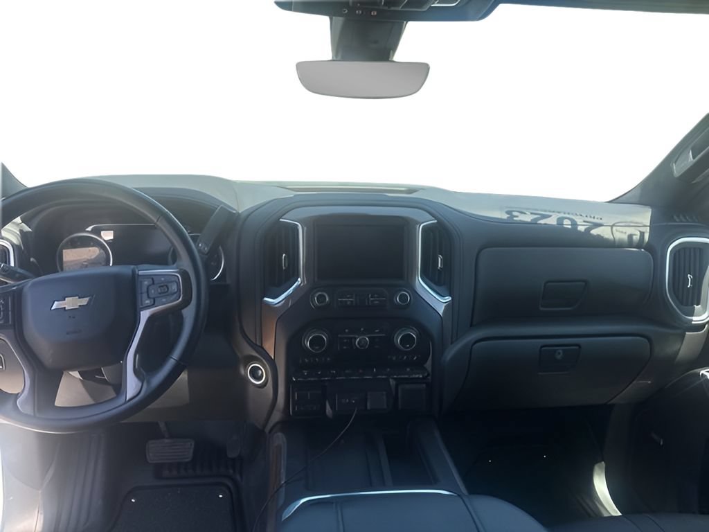 Used 2023 Chevrolet Silverado 2500 High Country w/ LPO, Hitch Package AWD/4WD image 11