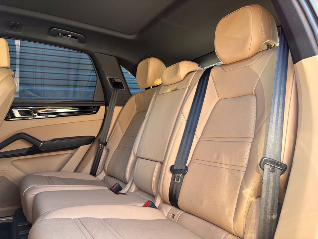 Certified 2020 Porsche Cayenne S AWD/4WD image 19