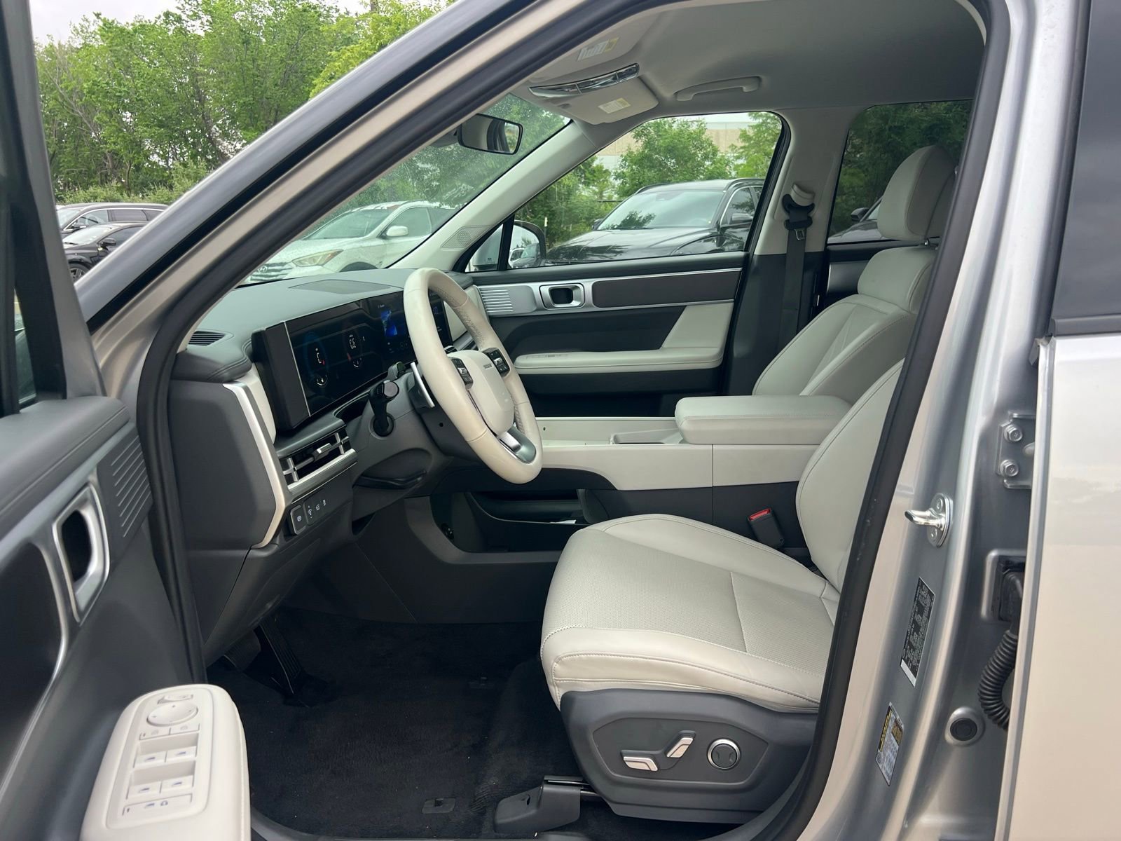 Used 2025 Hyundai Santa Fe SEL image 27