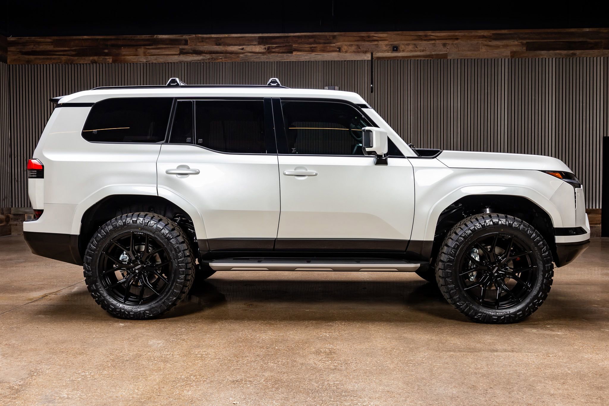 Used 2025 Lexus GX 550 image 11