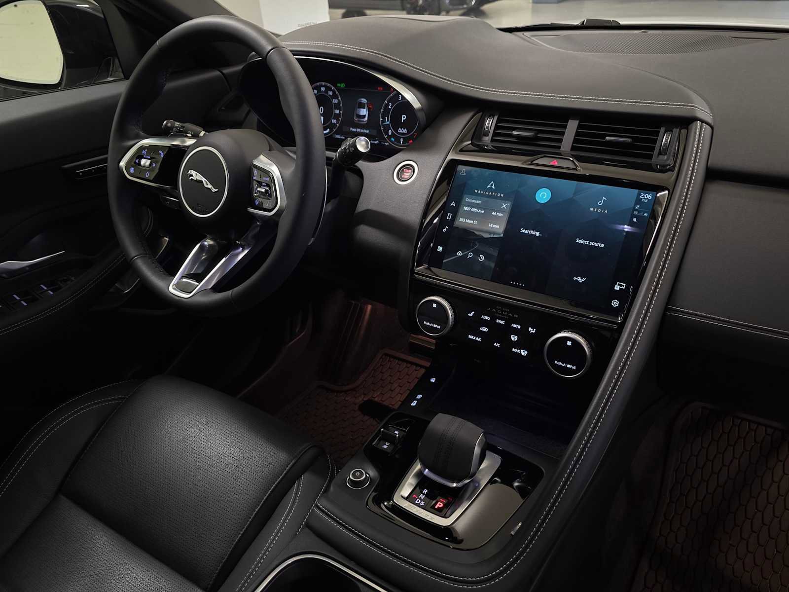 Used 2024 Jaguar E-PACE R-Dynamic SE image 10