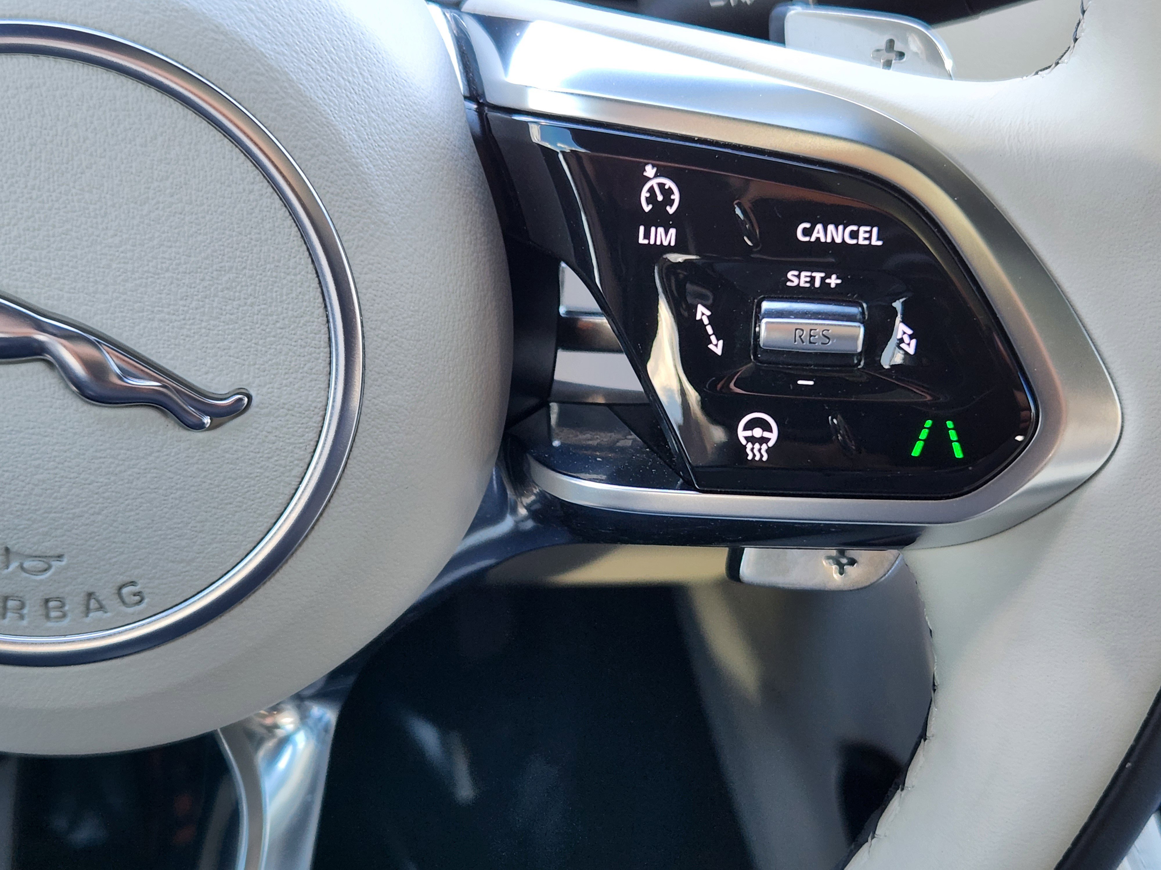 Used 2026 Jaguar F-PACE R-Dynamic S image 33