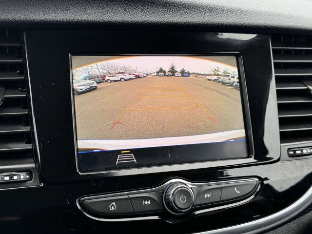 Used 2022 Buick Encore Preferred AWD/4WD image 16