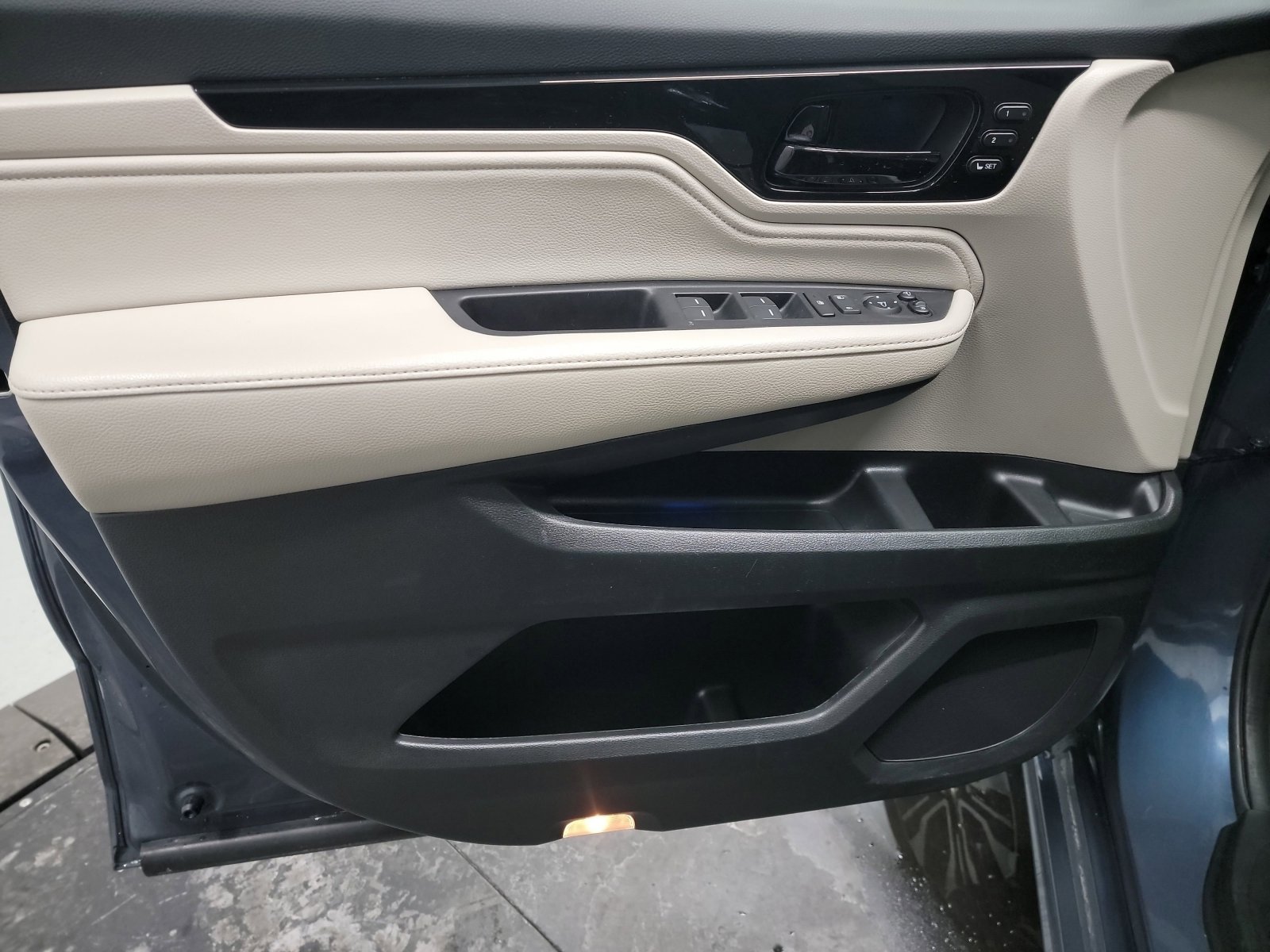 Certified 2025 Honda Odyssey Elite image 13