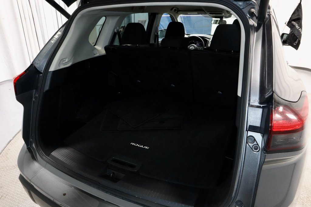 Certified 2024 Nissan Rogue SV image 16