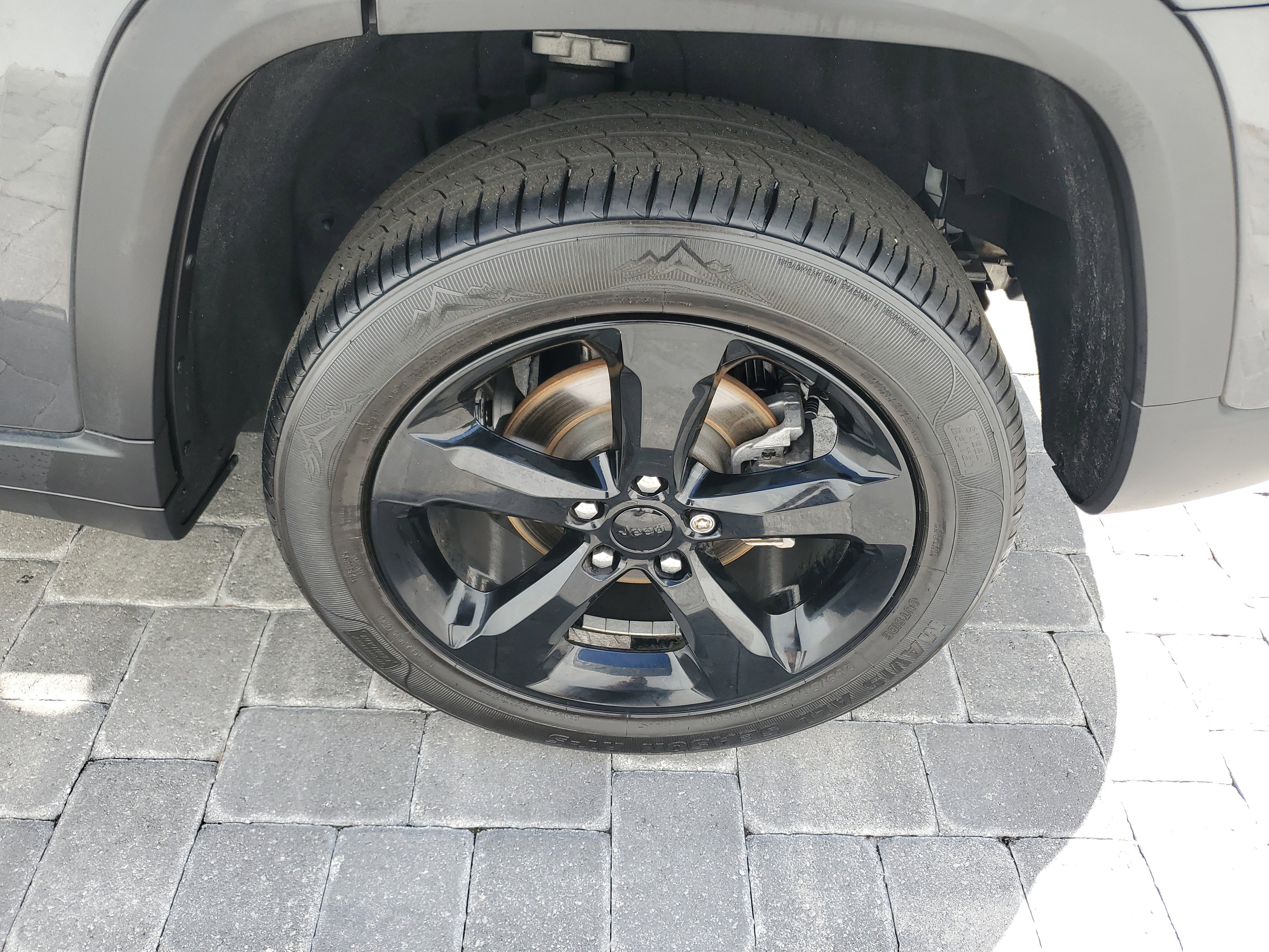 Used 2022 Jeep Grand Cherokee Altitude image 6