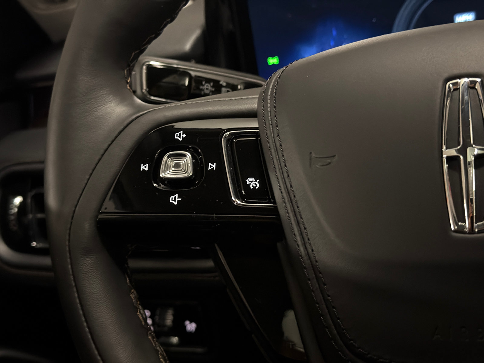 New 2027 Lincoln Aviator Reserve AWD/4WD image 25
