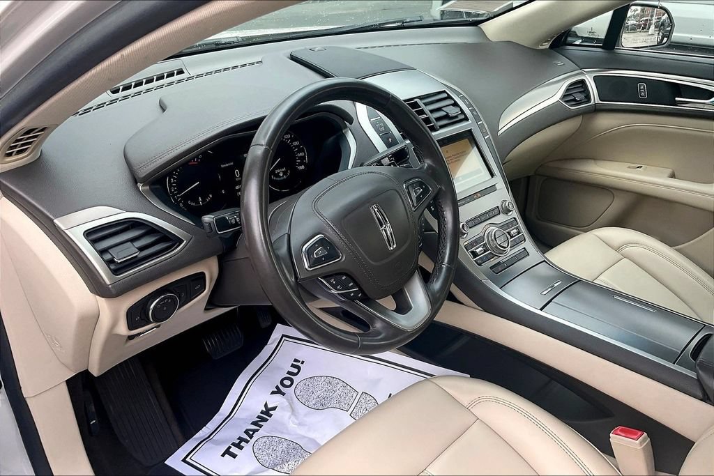 Used 2019 Lincoln MKZ Premiere FWD image 13