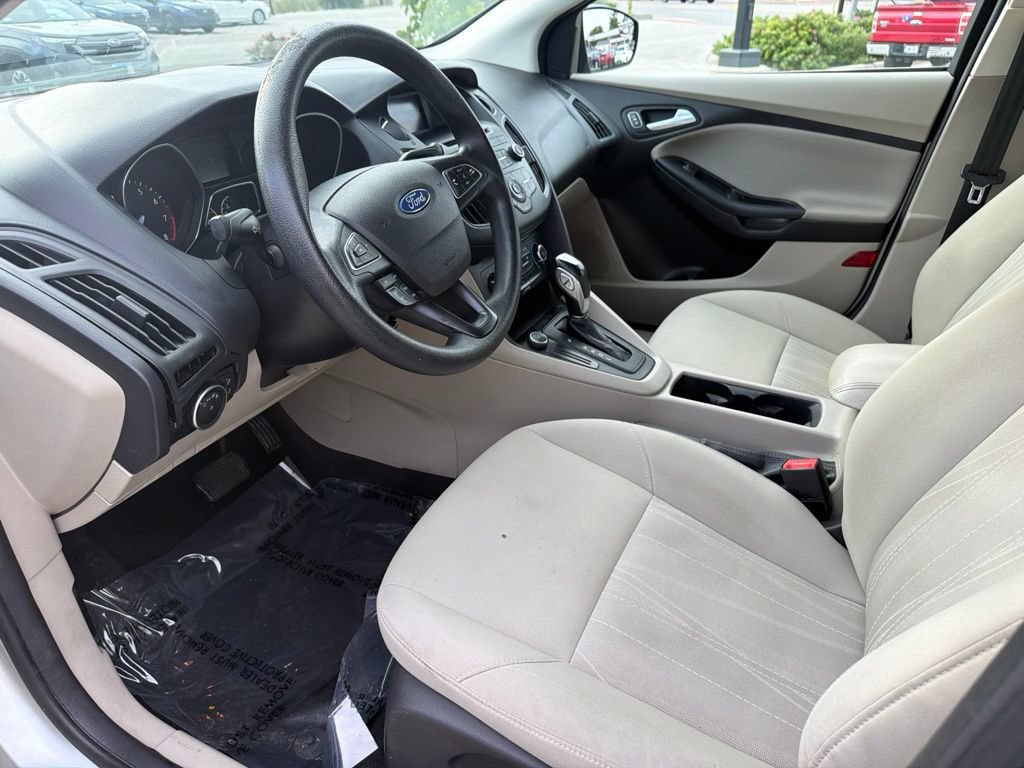 Used 2016 Ford Focus SE FWD image 27