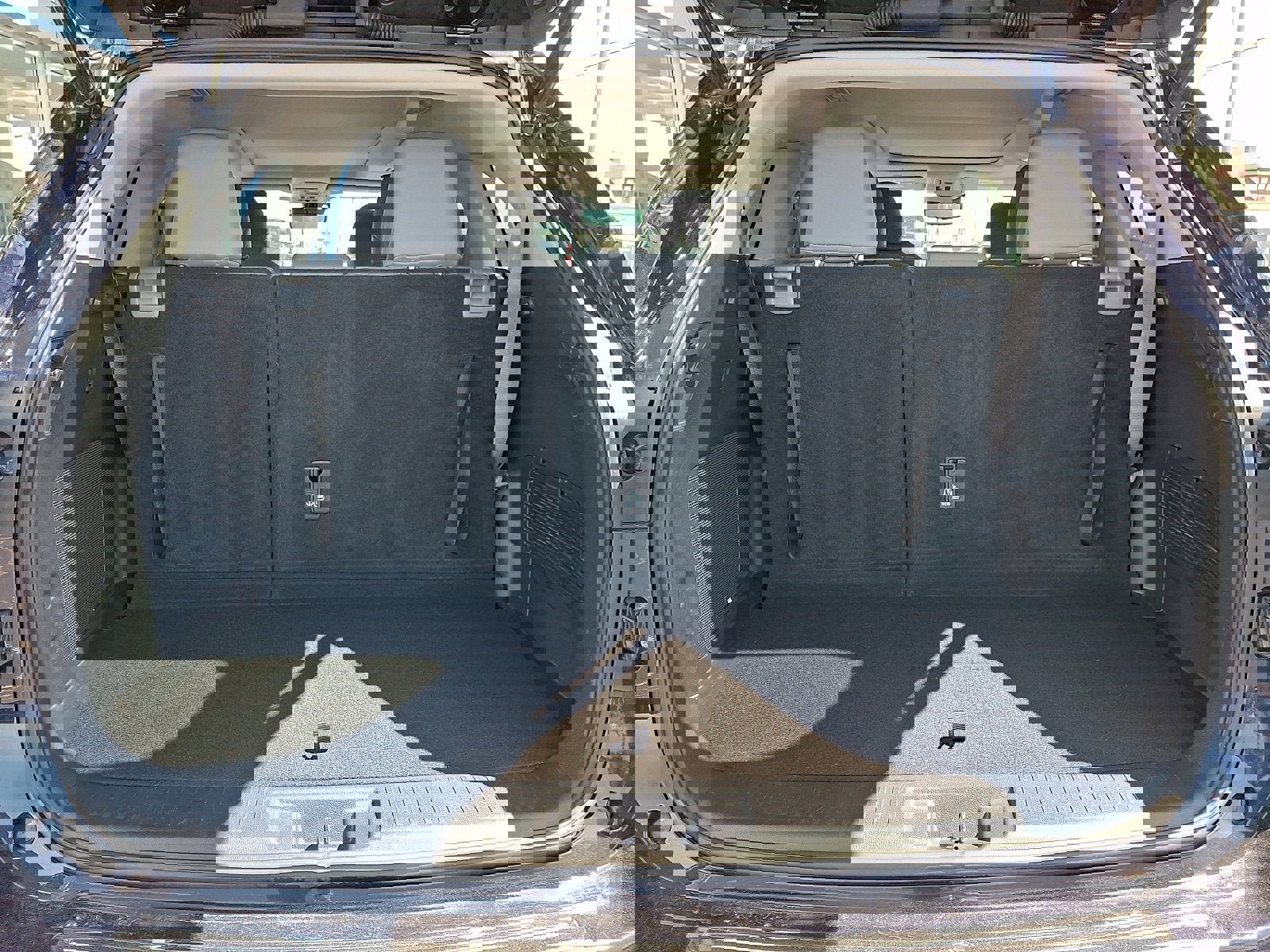 Used 2020 Toyota Highlander Platinum image 32