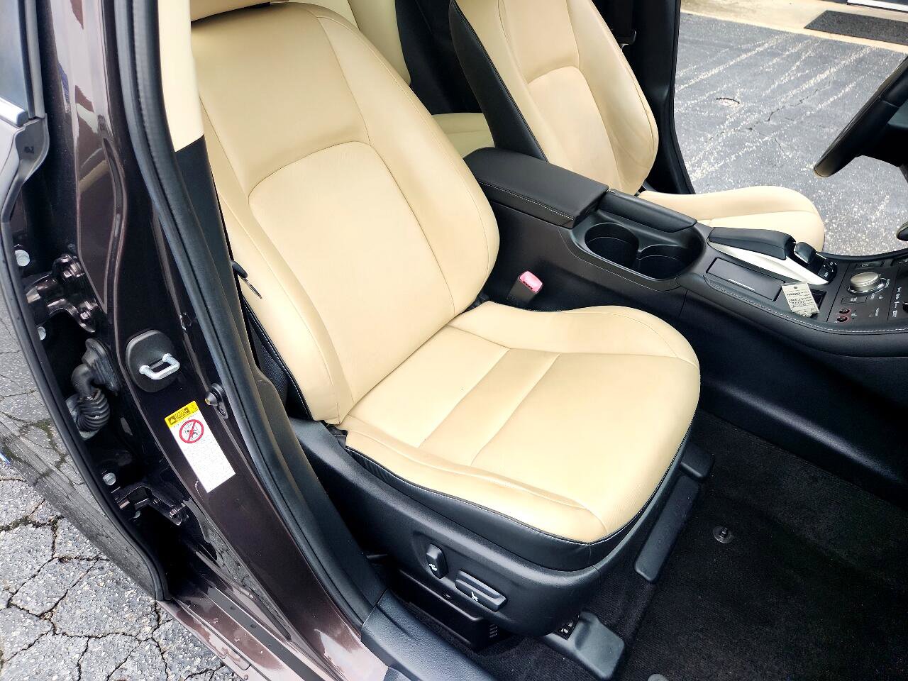 Used 2014 Lexus CT 200h image 10