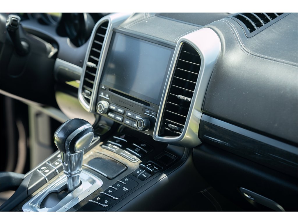 Used 2017 Porsche Cayenne image 14