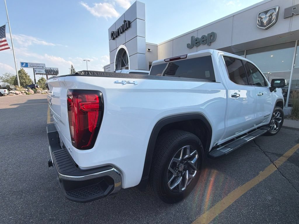 Used 2023 GMC Sierra 1500 SLT w/ SLT Premium Package AWD/4WD image 3
