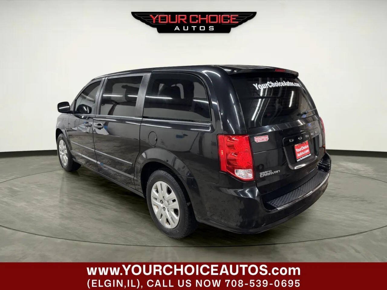 Used 2016 Dodge Grand Caravan American Value Package FWD image 3