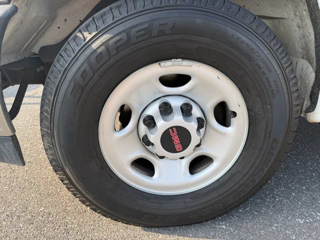 Used 2019 GMC Savana 3500 w/ Power Convenience Package RWD image 33