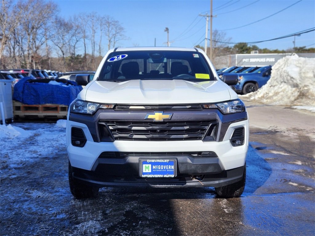 Used 2024 Chevrolet Colorado LT w/ LT Convenience Package II image 8