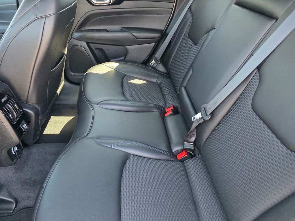 New 2026 Jeep Compass Latitude AWD/4WD image 9