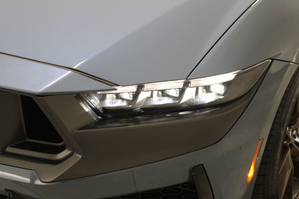 Used 2025 Ford Mustang Dark Horse image 50