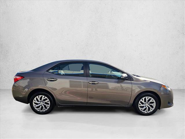 Used 2017 Toyota Corolla LE image 5