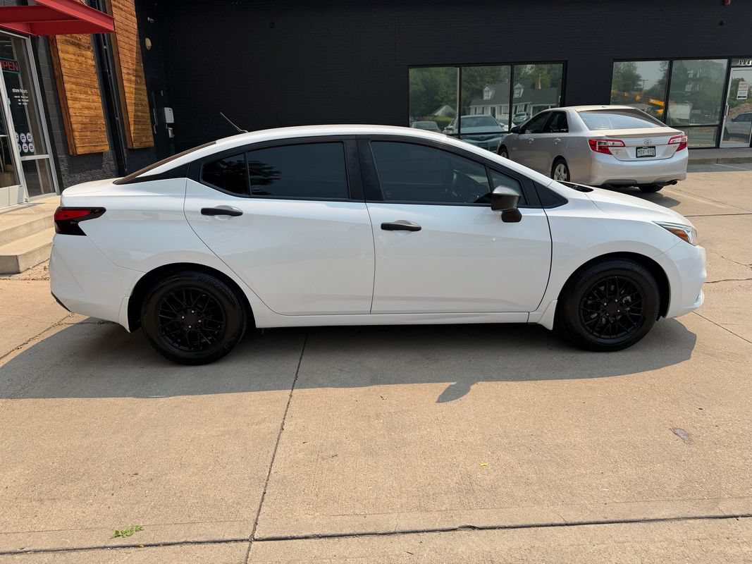 Used 2021 Nissan Versa S FWD image 9