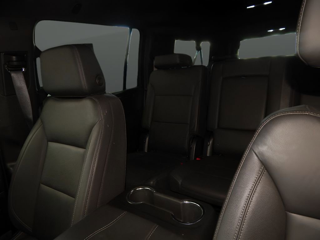 Used 2025 Chevrolet Suburban Z71 AWD/4WD image 20