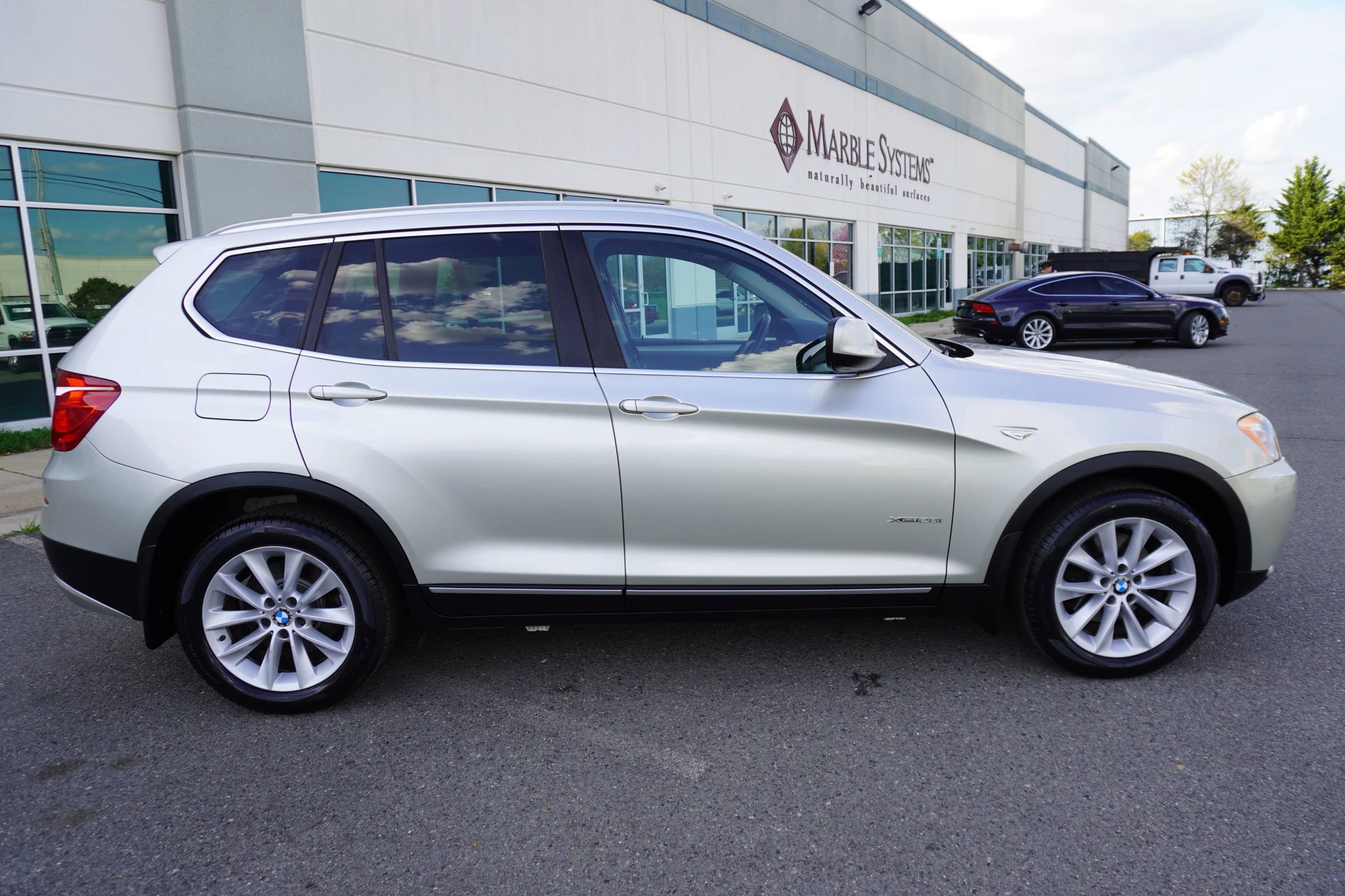 Used 2011 BMW X3 xDrive28i AWD/4WD image 8