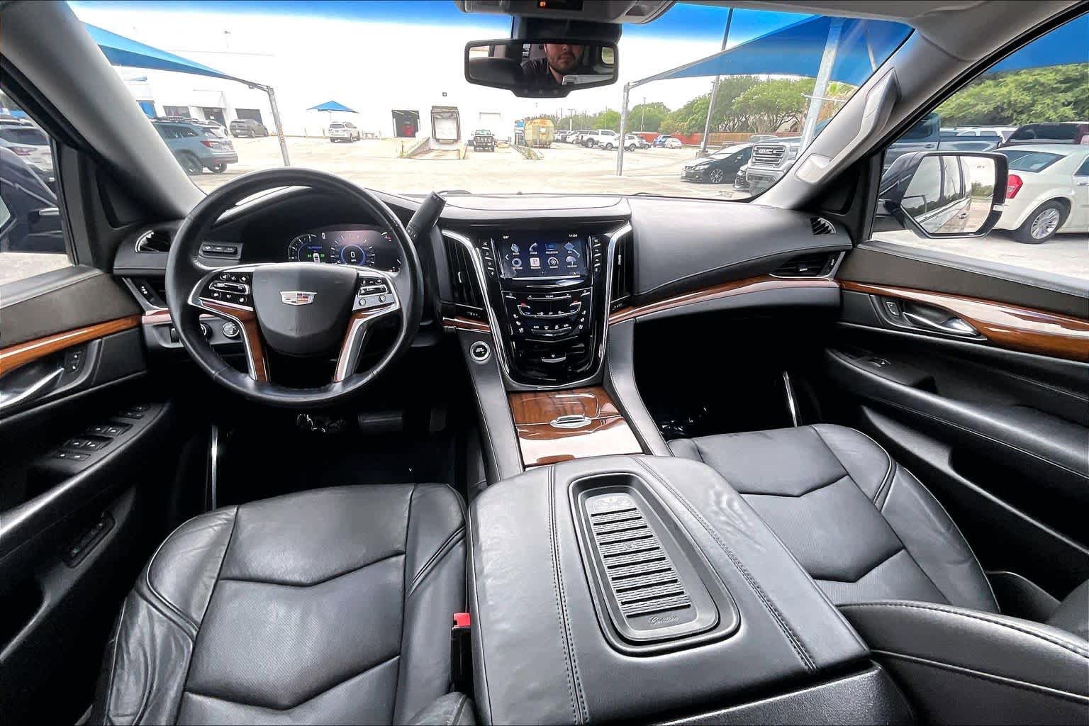 Used 2016 Cadillac Escalade ESV Premium AWD/4WD image 14