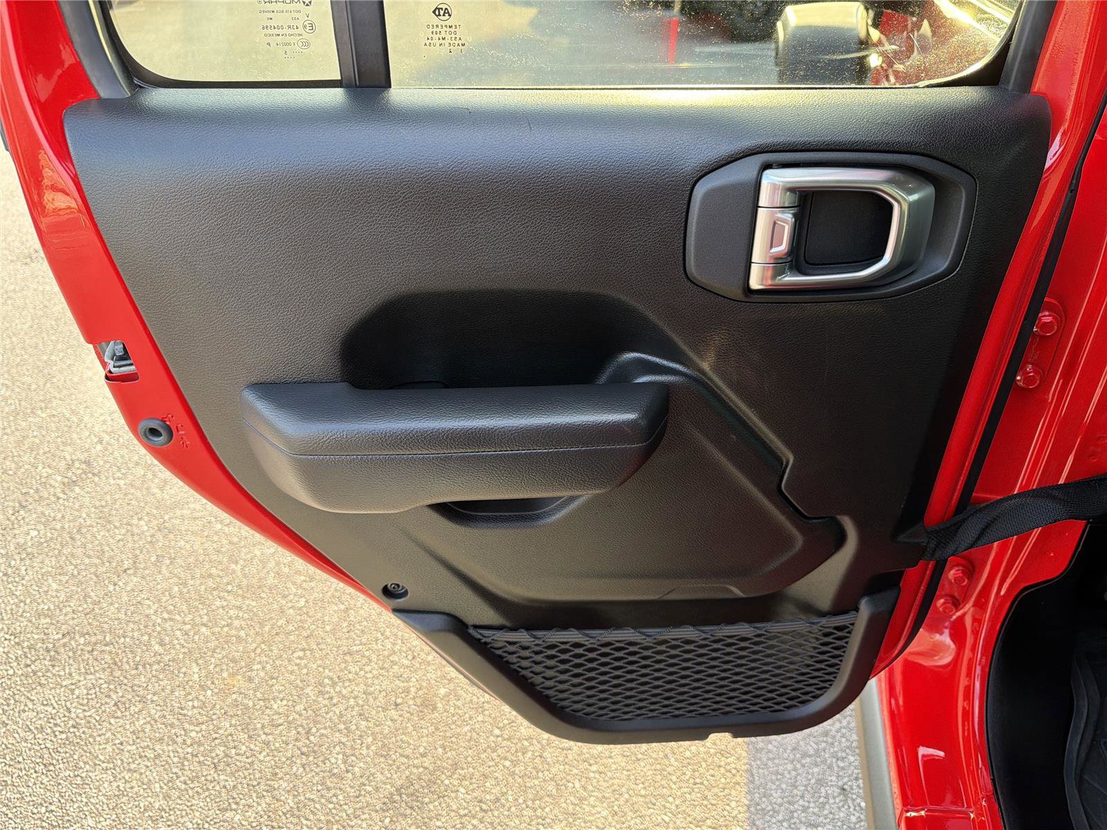 Used 2025 Jeep Wrangler Willys image 21