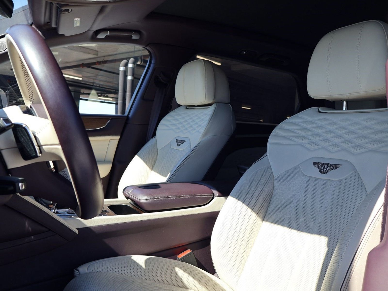 Certified 2023 Bentley Bentayga Extended Wheelbase AWD/4WD image 2
