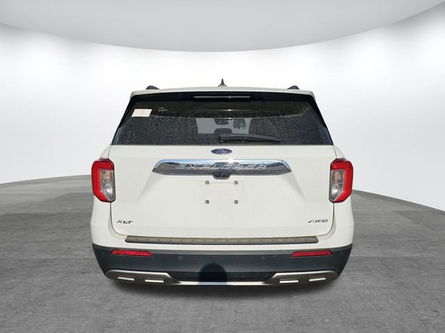 Certified 2023 Ford Explorer XLT w/ Equipment Group 202A image 5