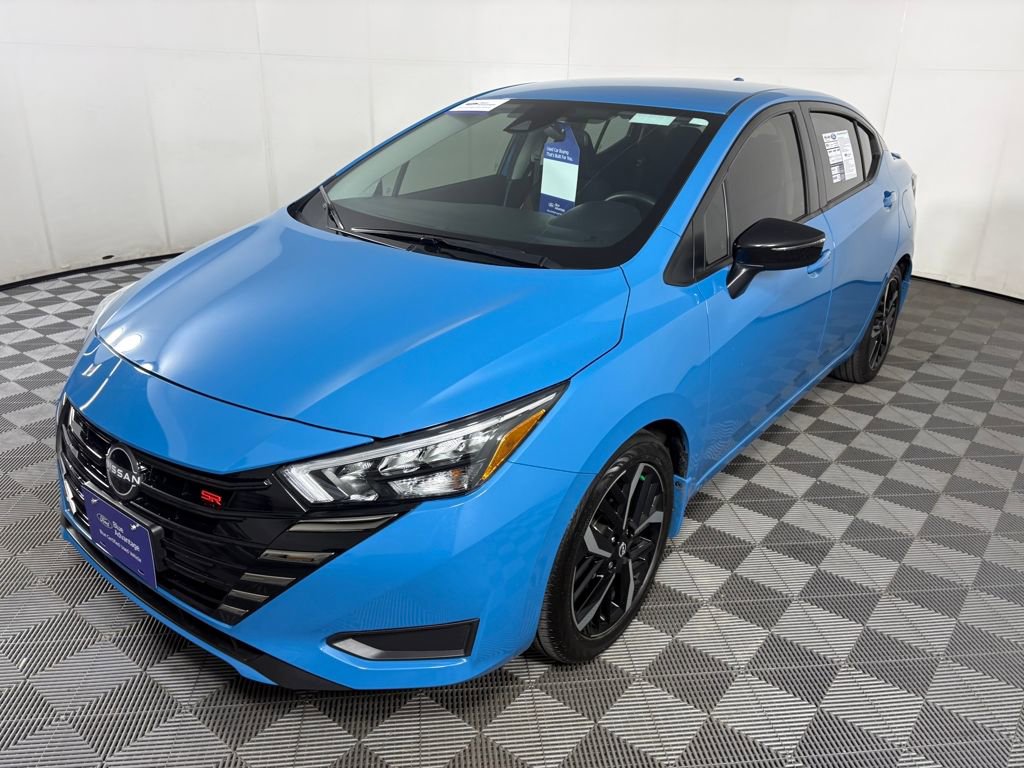 Used 2025 Nissan Versa SR w/ Trunk Package image 3