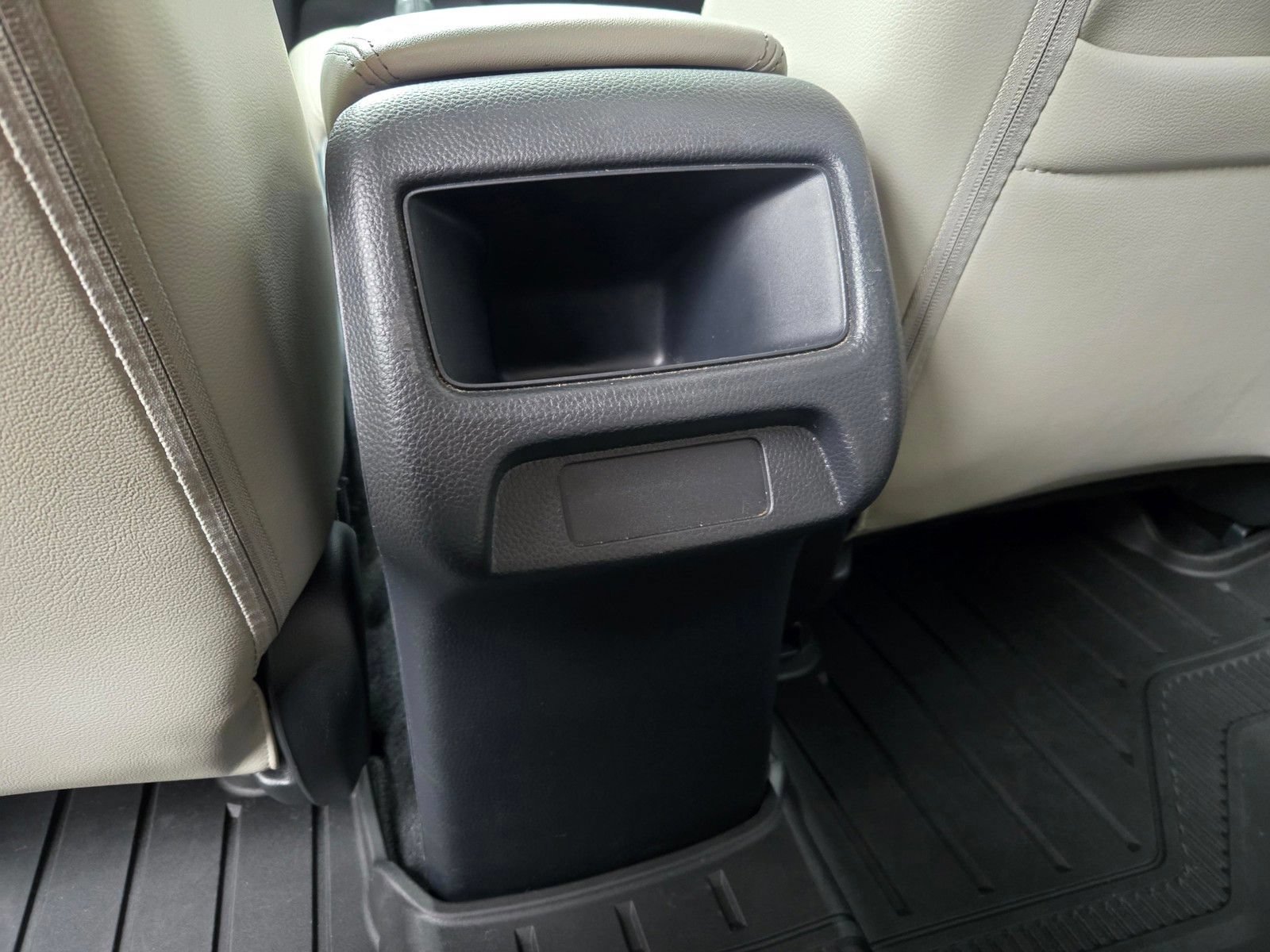 Used 2024 Honda HR-V EX-L image 11