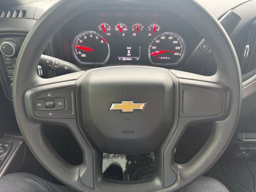 Used 2022 Chevrolet Silverado 2500 Custom w/ Custom Value Package image 15