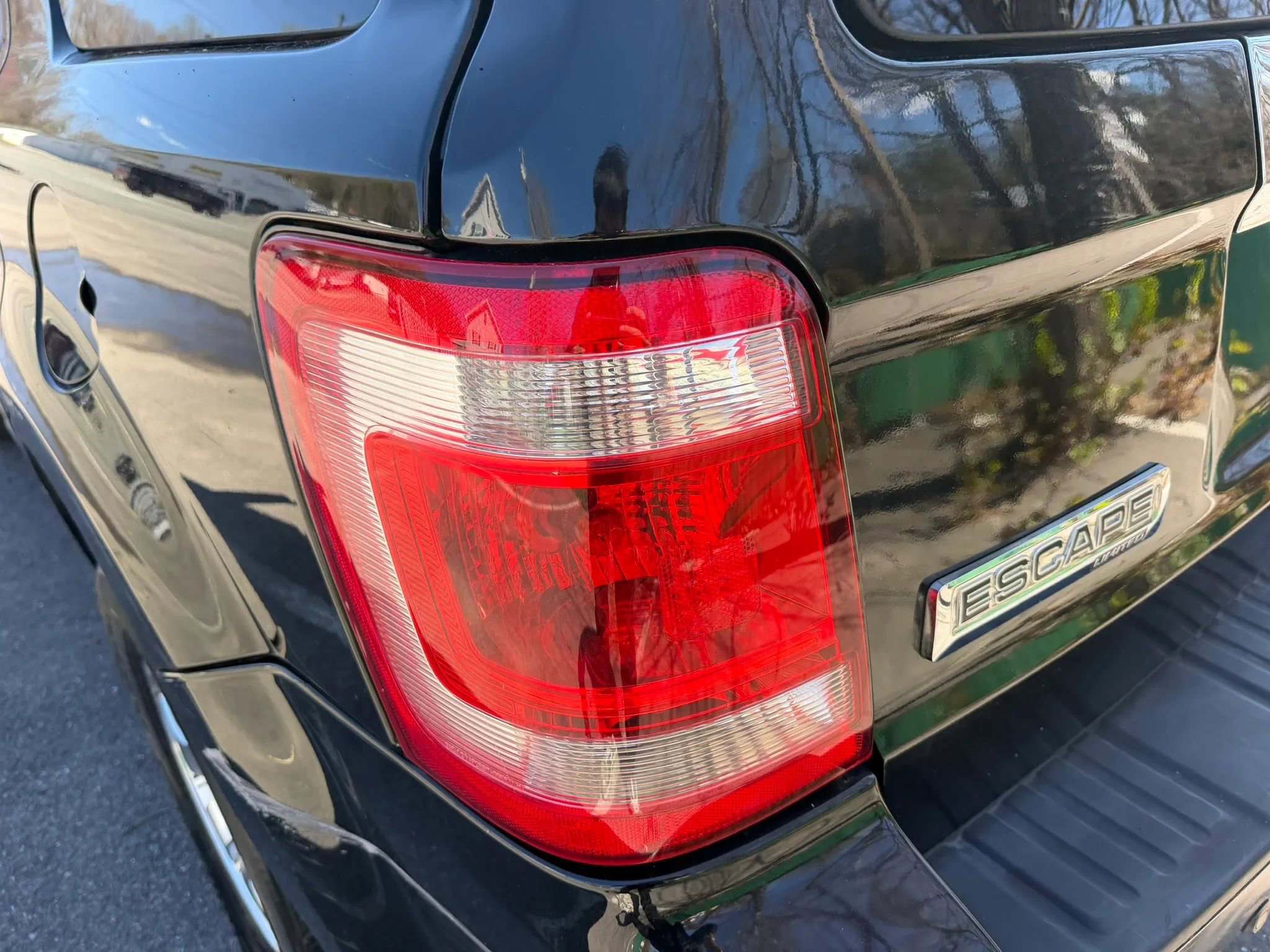 Used 2012 Ford Escape Limited image 10