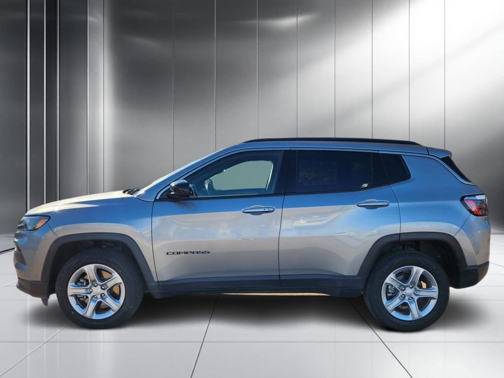 Used 2023 Jeep Compass Latitude w/ Convenience Group image 25