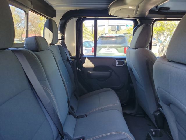 Used 2025 Jeep Gladiator Sport image 30