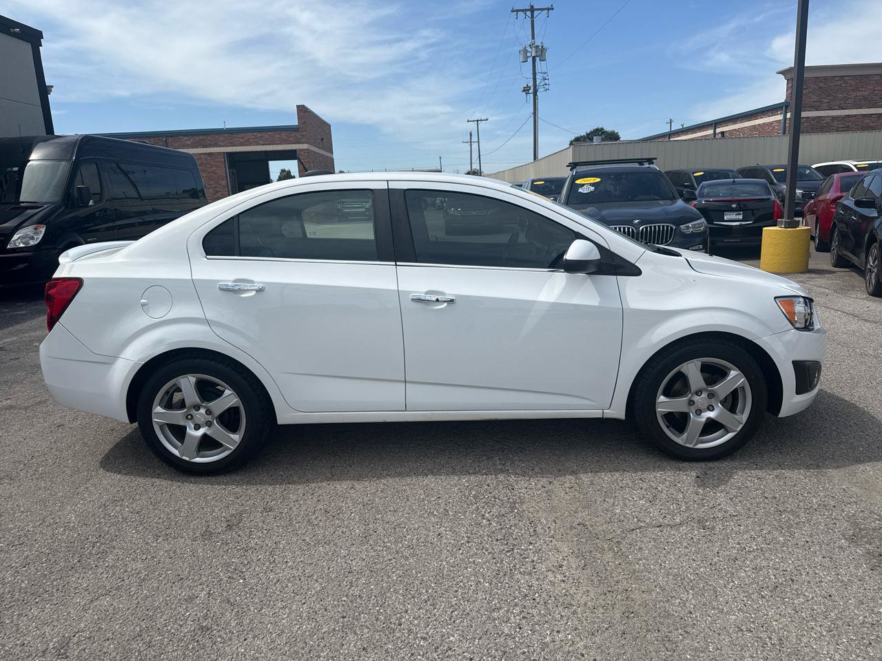 Used 2015 Chevrolet Sonic LTZ FWD image 5