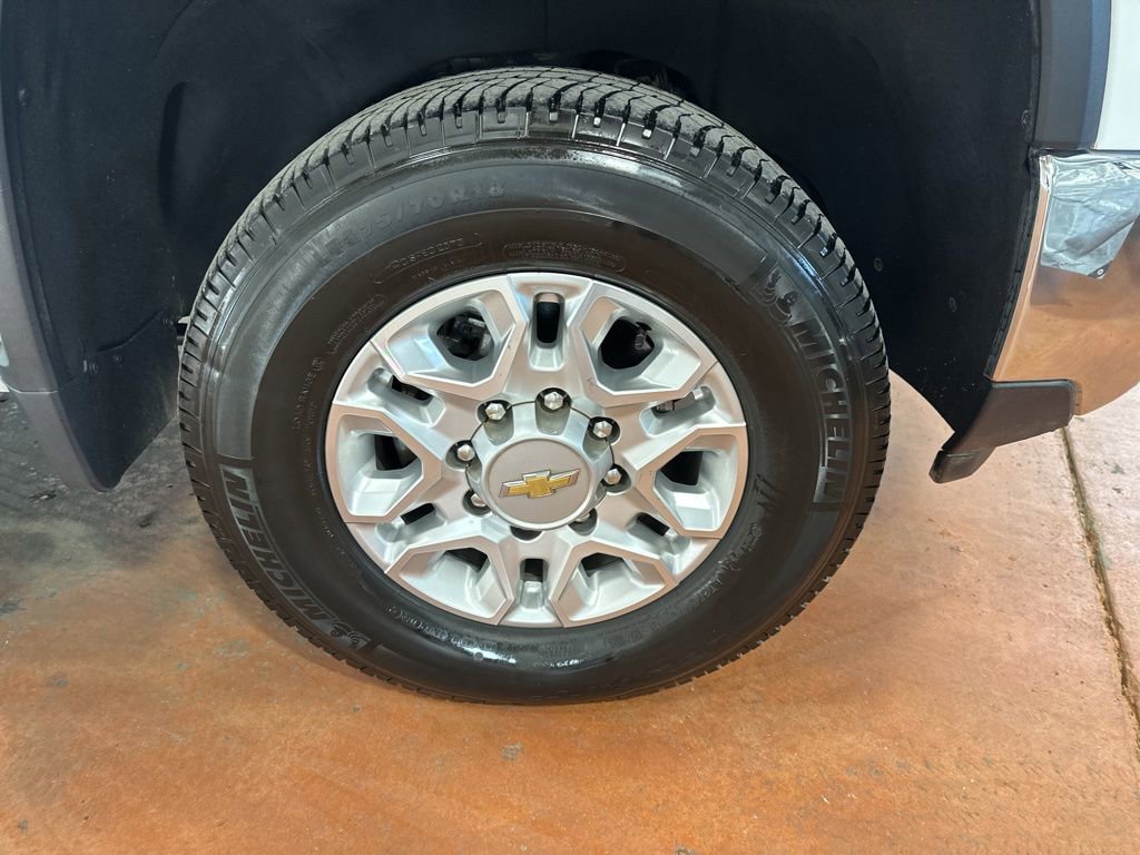 Used 2024 Chevrolet Silverado 2500 LTZ w/ LTZ Convenience Package image 10