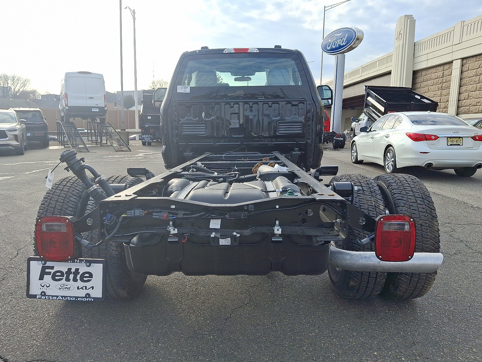 New 2025 Ford F350 XL w/ XL Chrome Package image 5