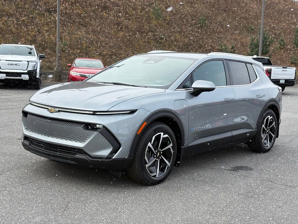 New 2026 Chevrolet Equinox EV LT image 2