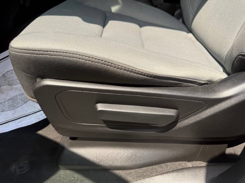 Used 2022 RAM 1500 Big Horn AWD/4WD image 16