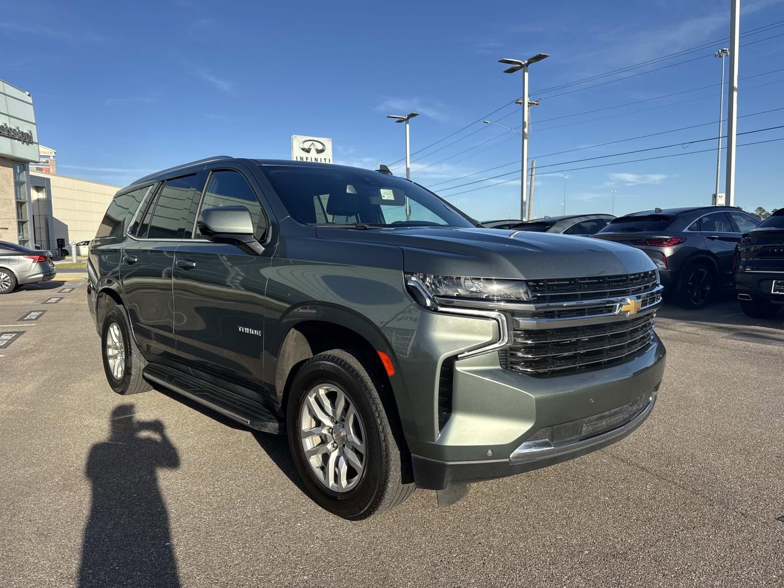 Used 2024 Chevrolet Tahoe LT RWD image 3