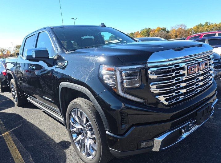 Used 2022 GMC Sierra 1500 Denali w/ Denali Reserve Package image 6